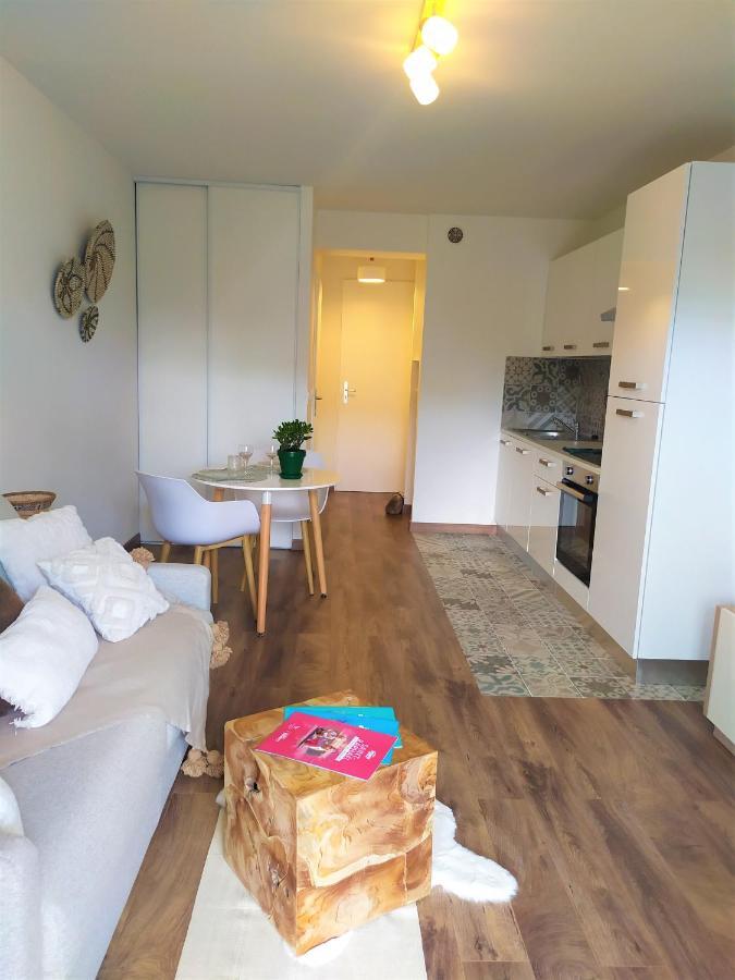Studio Jardin Et Plage A 13 Min A Pied Apartment